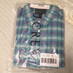 New!  JCrew Long-sleeve Boy shirt in plaid- size 6
